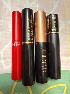 Mascara Samples Set